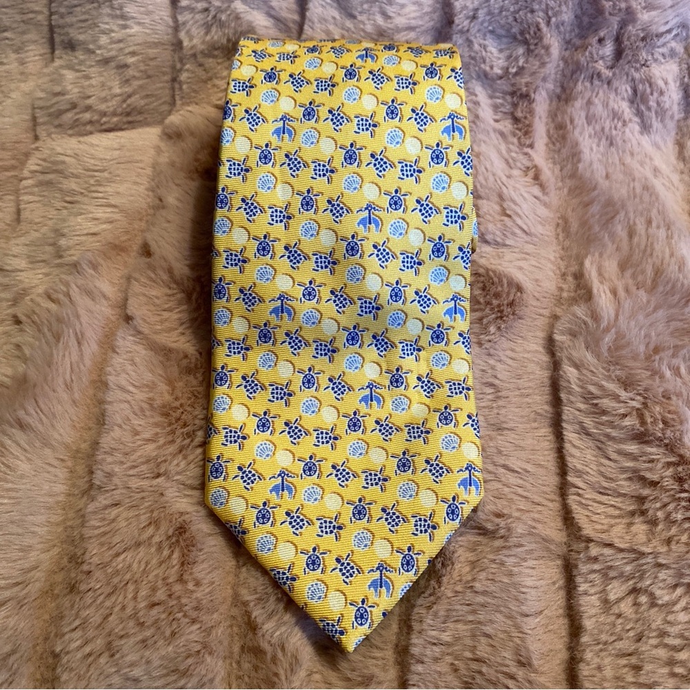 Brooks Brothers silk tie- turtles and shells